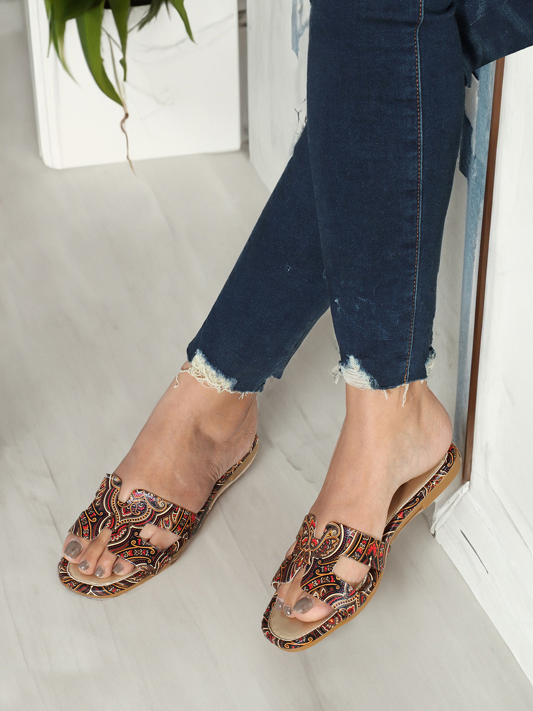 H-Design Flats: Prints Charm